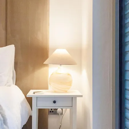 아파트 Atlas House Eight *