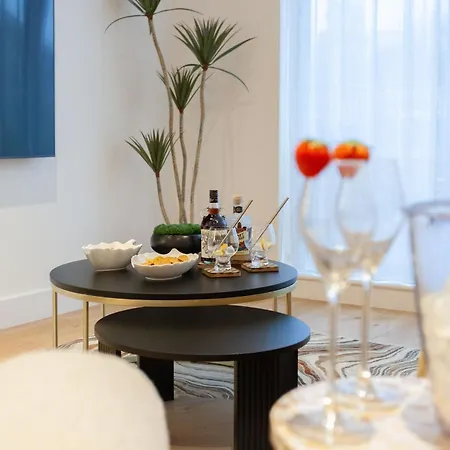 Atlas House Eight هاروغايت